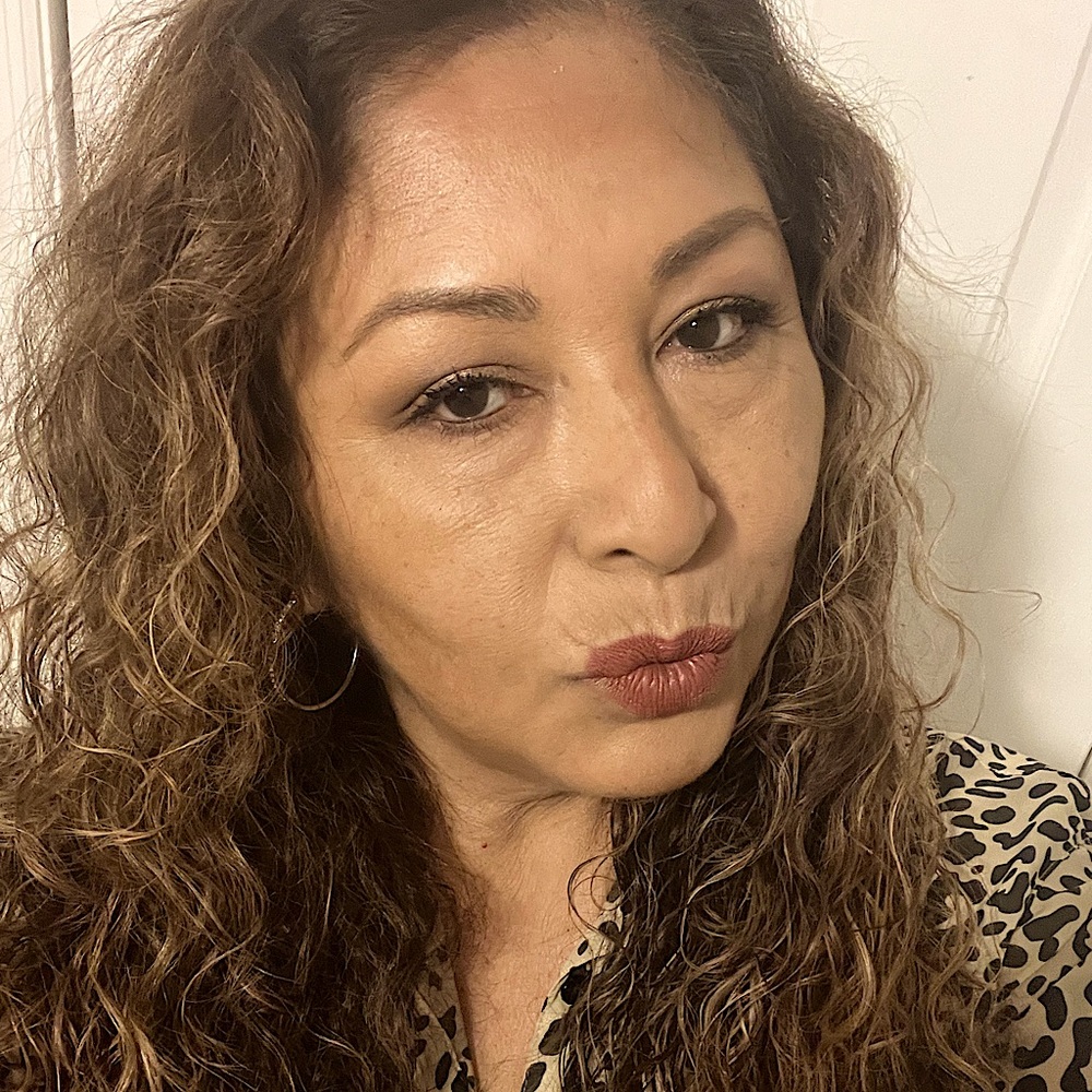 Meet your Posher, Sonia